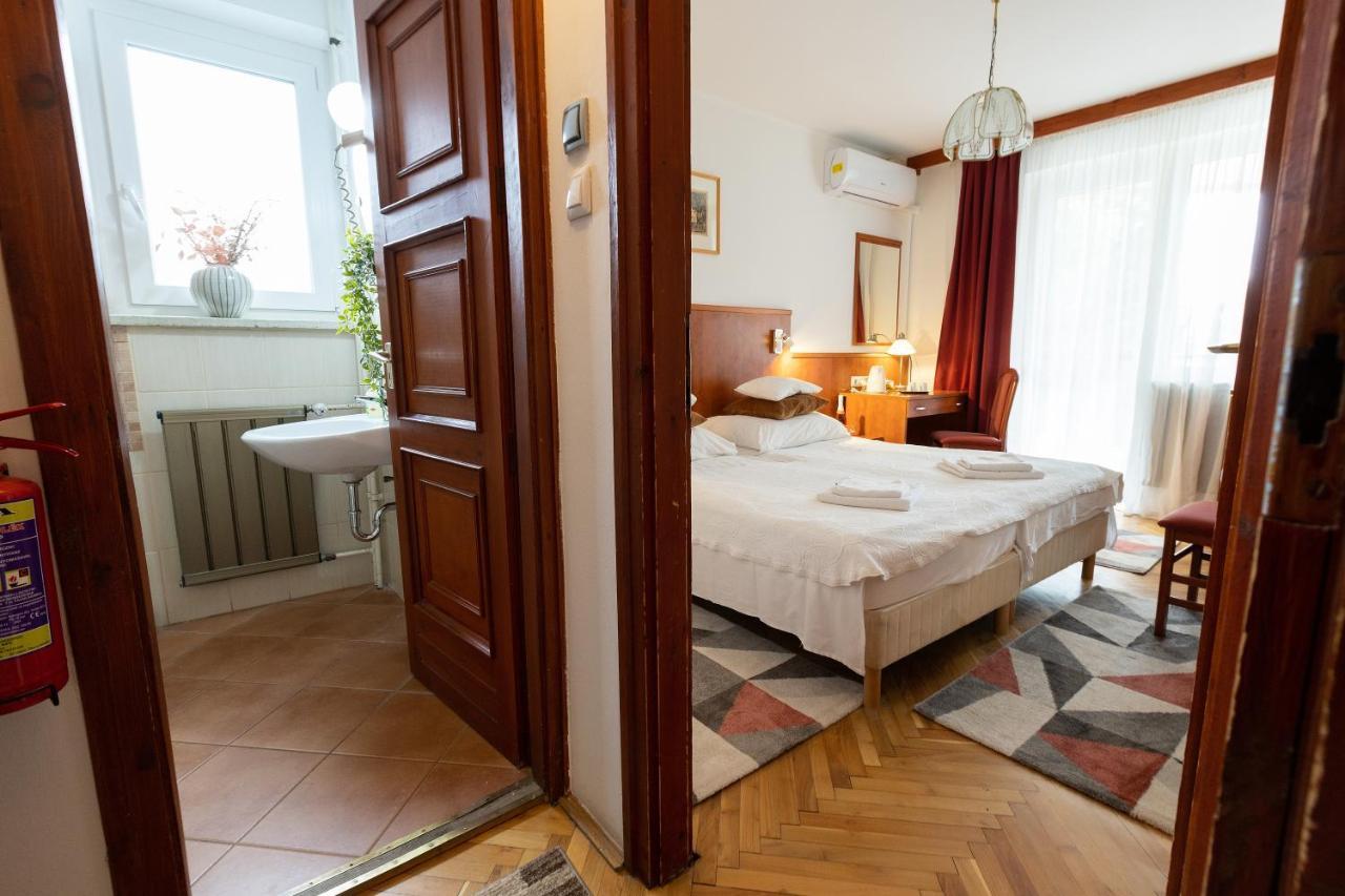 Helios Hotel Apartments Budapest Ngoại thất bức ảnh